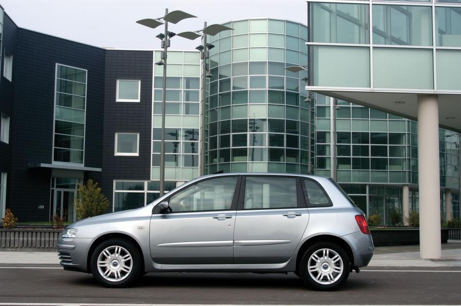  Fiat Stilo 2002 года  (фото 47 из 177)
